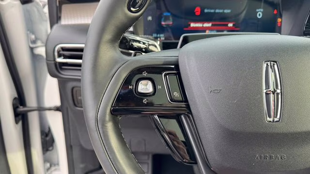 2026 Pristine White Metallic Tri-Coat Lincoln Corsair Reserve AWD SUV