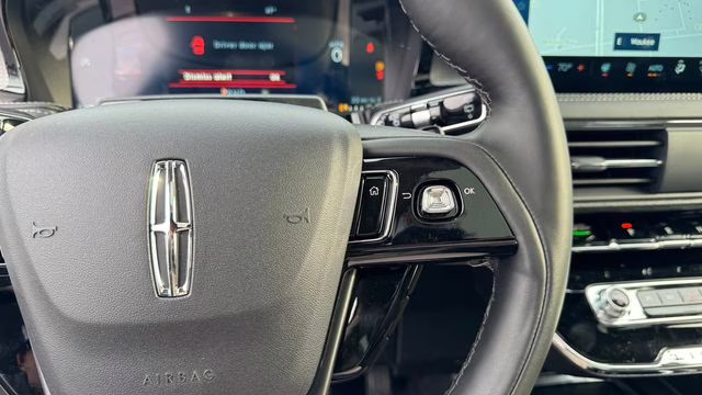 2026 Pristine White Metallic Tri-Coat Lincoln Corsair Reserve AWD SUV