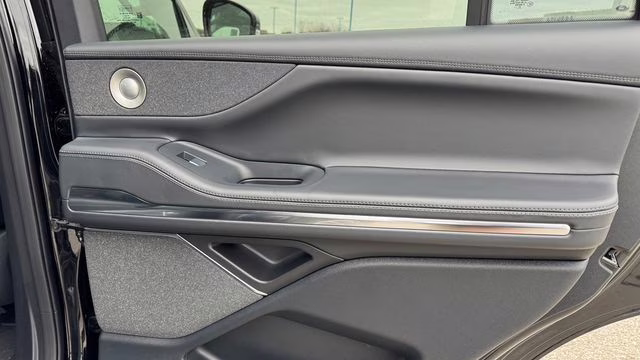 2026 Infinite Black Metallic Clearcoat Lincoln Navigator Reserve 4X4 SUV