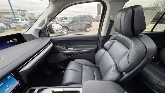 2026 Infinite Black Metallic Clearcoat Lincoln Navigator Reserve 4X4 SUV