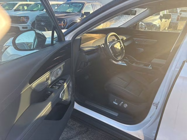 2026 White Platinum Clearcoat Metallic Lincoln Nautilus Reserve AWD SUV