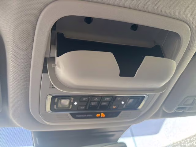 2026 White Platinum Clearcoat Metallic Lincoln Nautilus Reserve AWD SUV