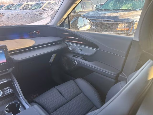 2026 White Platinum Clearcoat Metallic Lincoln Nautilus Reserve AWD SUV