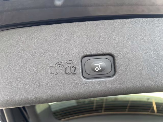 2026 Infinite Black Metallic Clearcoat Lincoln Nautilus Reserve AWD SUV