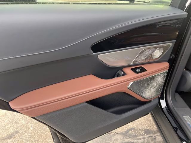 2026 Infinite Black Metallic Clearcoat Lincoln Nautilus Reserve AWD SUV