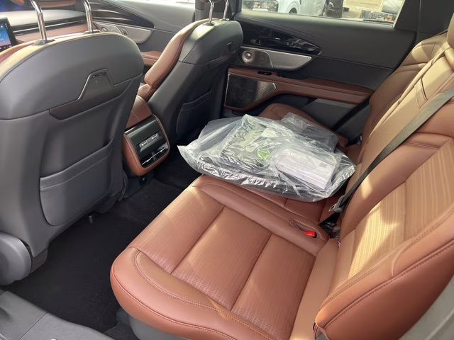 2026 Infinite Black Metallic Clearcoat Lincoln Nautilus Reserve AWD SUV