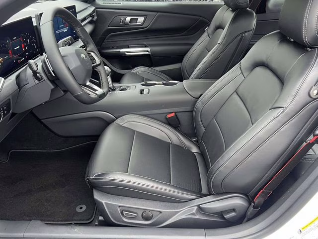 2026 Oxford White Ford Mustang GT Premium RWD Coupe