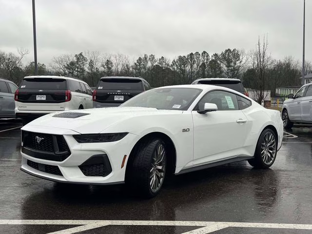 2026 Oxford White Ford Mustang GT Premium RWD Coupe