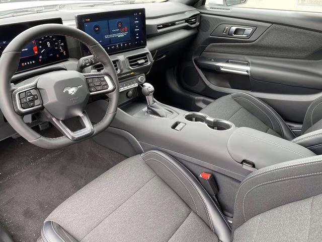 2026 Oxford White Ford Mustang GT RWD Coupe