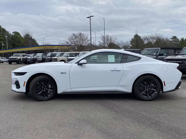 2026 Oxford White Ford Mustang GT RWD Coupe