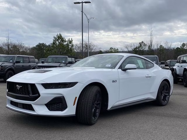 2026 Oxford White Ford Mustang GT RWD Coupe