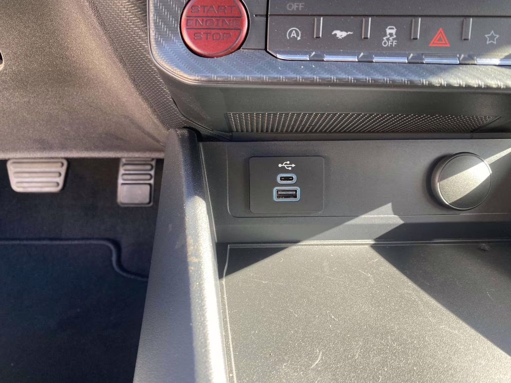 2025 Oxford White Ford Mustang EcoBoost RWD Coupe