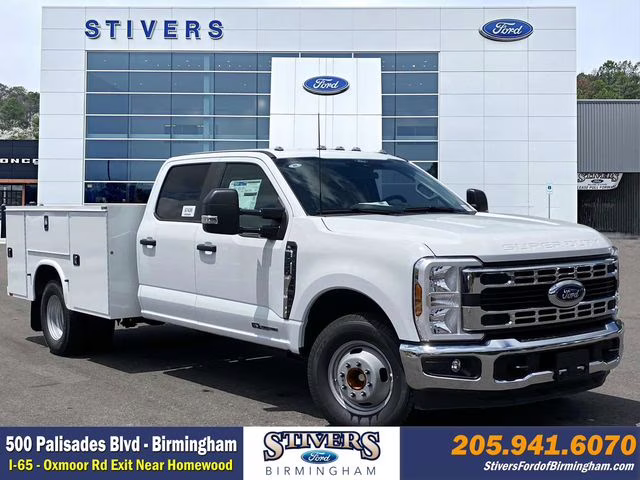 2025 Oxford White Ford Super Duty F-350 DRW XL RWD Chassis