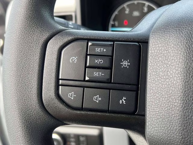 2026 Oxford White Ford Super Duty F-350 DRW XL 4X4 Chassis