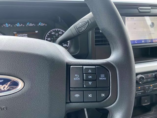 2025 Oxford White Ford Super Duty F-350 DRW XL 4X4 Chassis