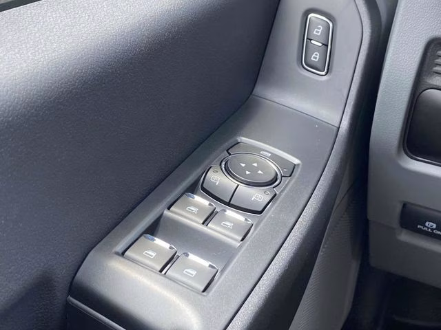 2025 Oxford White Ford Super Duty F-350 DRW XL 4X4 Chassis