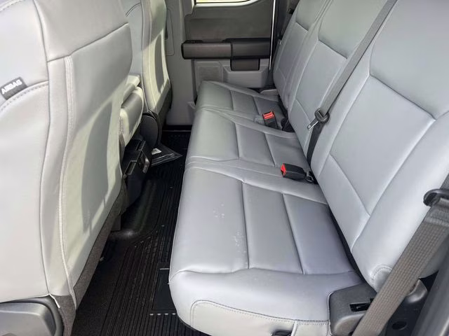 2026 Oxford White Ford Super Duty F-350 DRW XL 4X4 Chassis