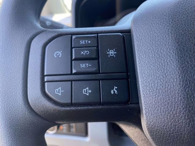 2026 Oxford White Ford Super Duty F-350 DRW XL 4X4 Chassis