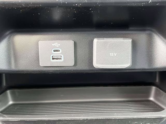 2026 Oxford White Ford Super Duty F-350 DRW XL 4X4 Chassis