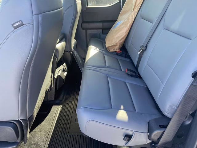 2026 Oxford White Ford Super Duty F-350 DRW XL 4X4 Chassis