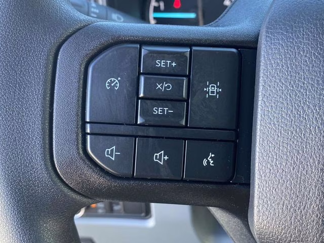 2026 Oxford White Ford Super Duty F-350 DRW XL 4X4 Chassis