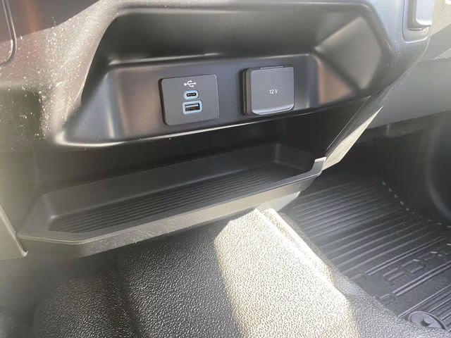 2026 Oxford White Ford Super Duty F-350 DRW XL 4X4 Chassis