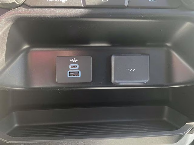 2026 Oxford White Ford Super Duty F-350 DRW XL 4X4 Chassis