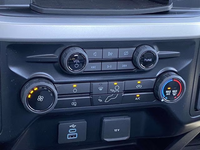 2025 Oxford White Ford Super Duty F-550 DRW XL RWD Chassis