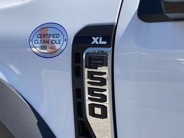 2025 Oxford White Ford Super Duty F-550 DRW XL RWD Chassis