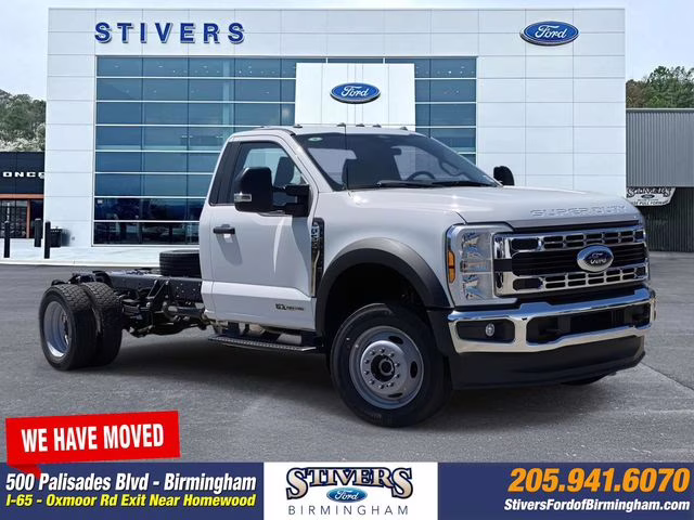 2025 Oxford White Ford Super Duty F-550 DRW XL 4X4 Chassis