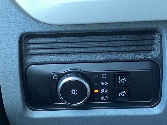 2025 Oxford White Ford Super Duty F-550 DRW XL 4X4 Chassis