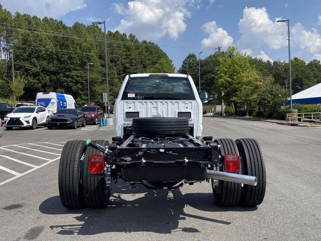 2025 Oxford White Ford F-600SD XL RWD Chassis