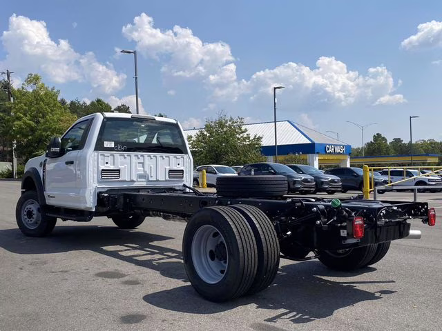 2025 Oxford White Ford F-600SD XL RWD Chassis