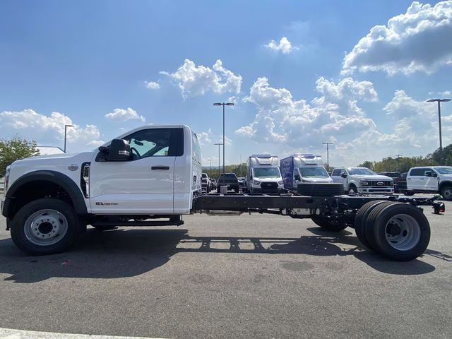 2025 Oxford White Ford F-600SD XL RWD Chassis