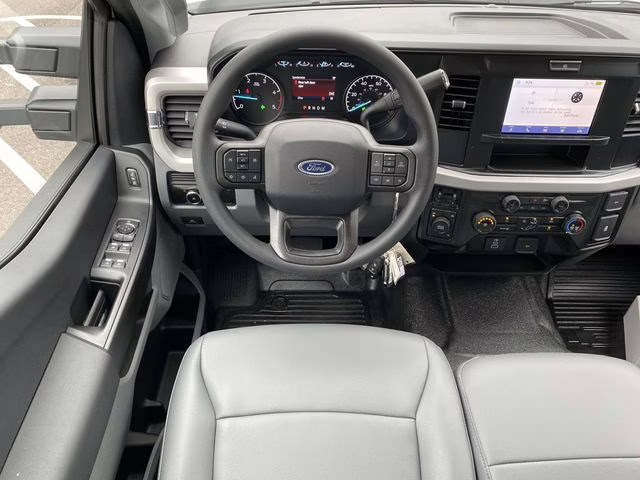 2025 Oxford White Ford F-600SD XL RWD Chassis