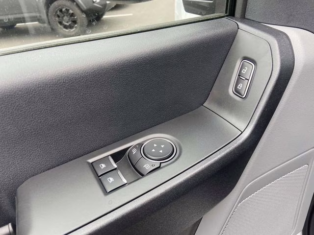 2025 Oxford White Ford Super Duty F-350 DRW XL RWD Chassis