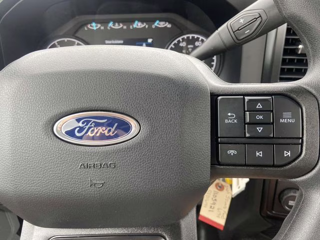 2025 Oxford White Ford Super Duty F-350 DRW XL RWD Chassis