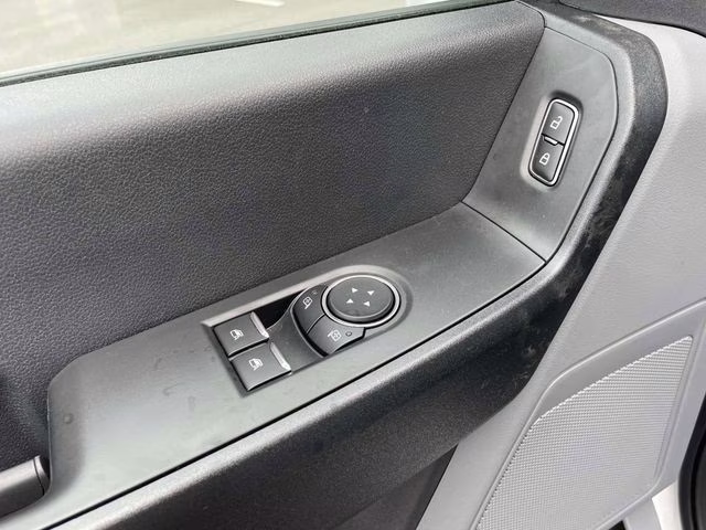 2025 Oxford White Ford Super Duty F-350 DRW XL 4X4 Chassis