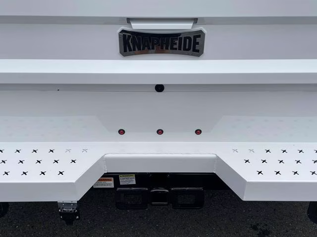 2025 Oxford White Ford Super Duty F-350 DRW XL 4X4 Chassis