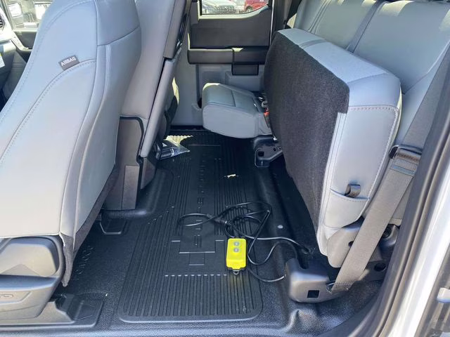 2026 Oxford White Ford Super Duty F-550 DRW XL 4X4 Chassis