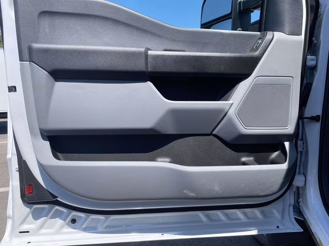 2026 Oxford White Ford Super Duty F-550 DRW XL 4X4 Chassis