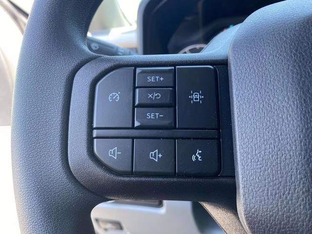 2026 Oxford White Ford Super Duty F-550 DRW XL 4X4 Chassis