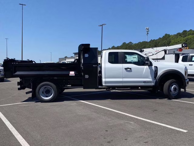 2026 Oxford White Ford Super Duty F-550 DRW XL 4X4 Chassis