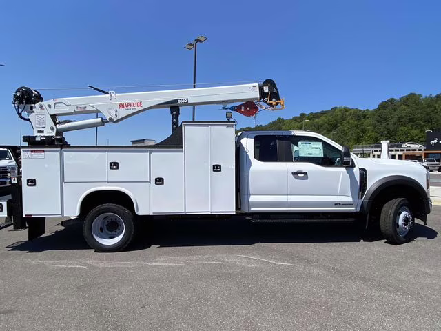2026 Oxford White Ford Super Duty F-550 DRW XL 4X4 Chassis