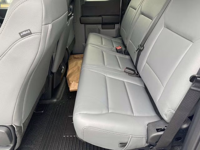 2026 Oxford White Ford Super Duty F-550 DRW XL 4X4 Chassis