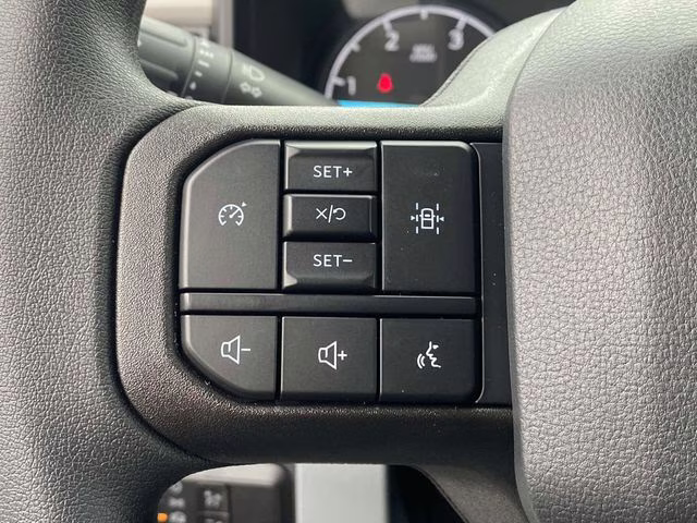 2026 Oxford White Ford Super Duty F-550 DRW XL 4X4 Chassis