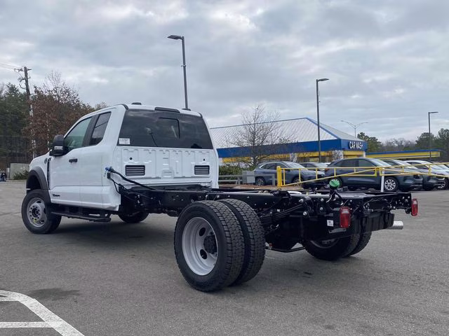 2026 Oxford White Ford Super Duty F-550 DRW XL 4X4 Chassis