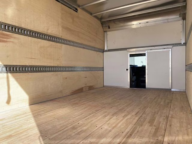 2025 Oxford White Ford E-350SD Base RWD Truck