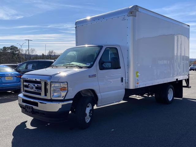2025 Oxford White Ford E-350SD Base RWD Truck