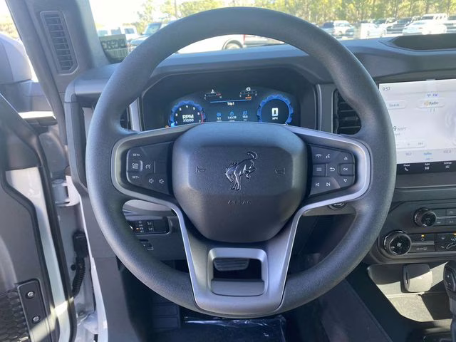 2025 Oxford White Ford Bronco Base 4X4 SUV